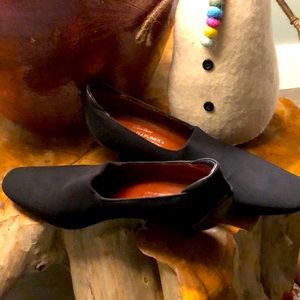 Shoes 7.5 Donald J Pliner